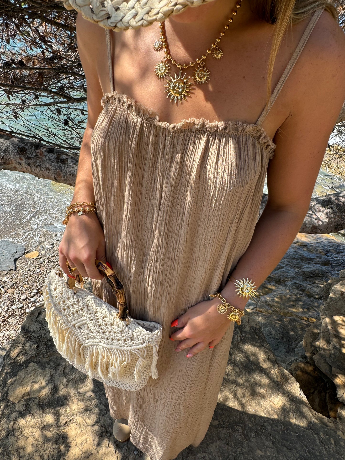 Robe longue bohème couleur camel avec fines bretelles