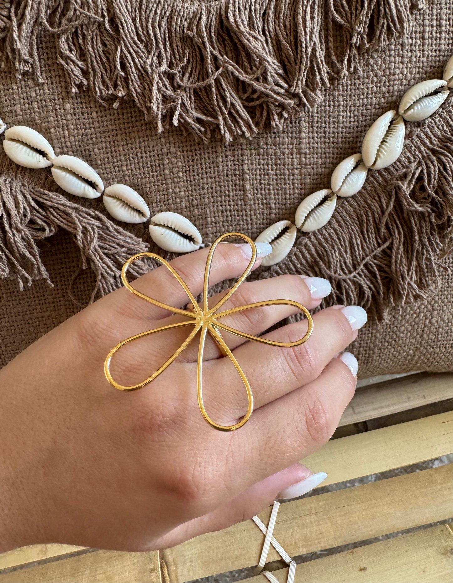 Bague avec fleur bohème
