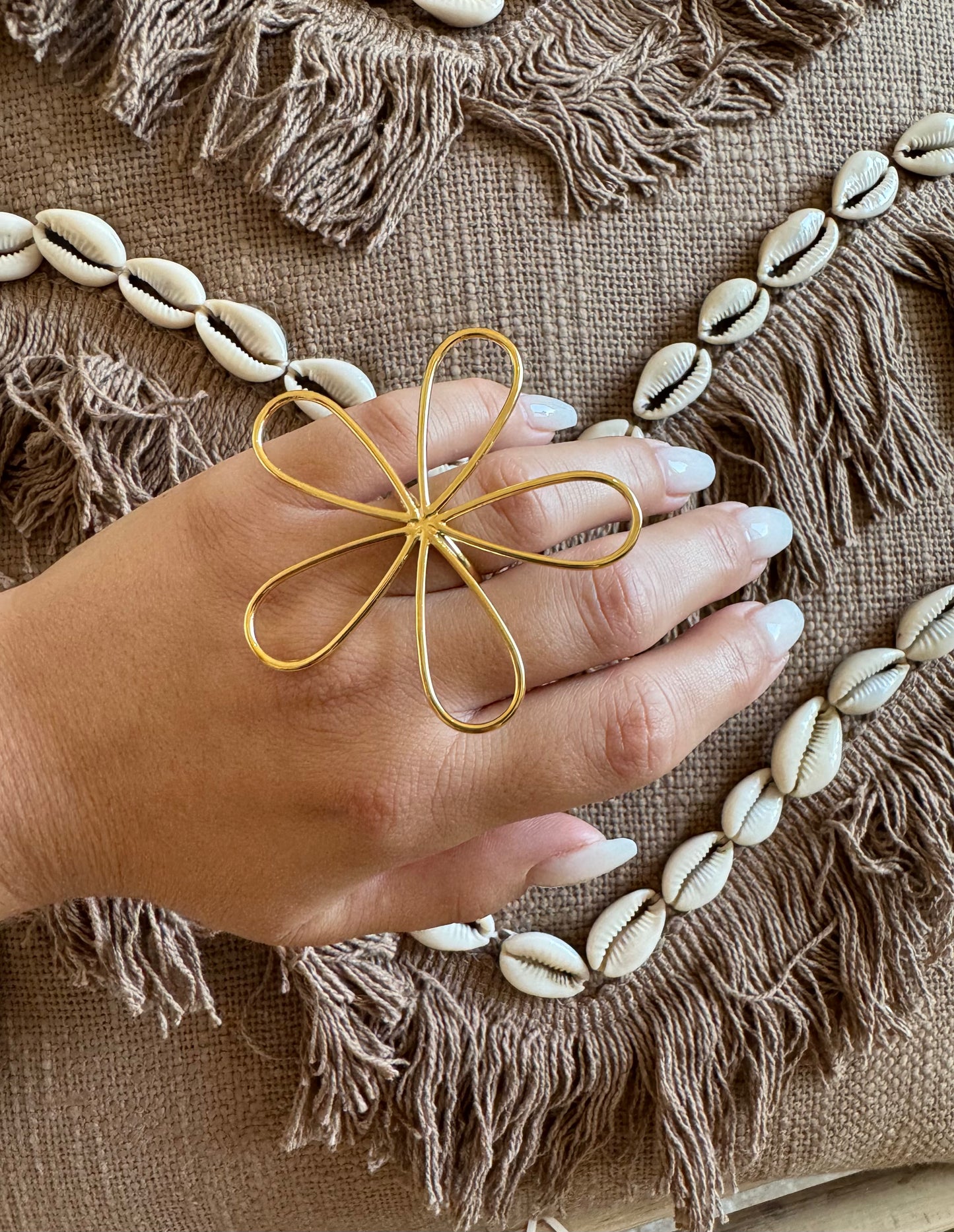 Bague avec fleur bohème