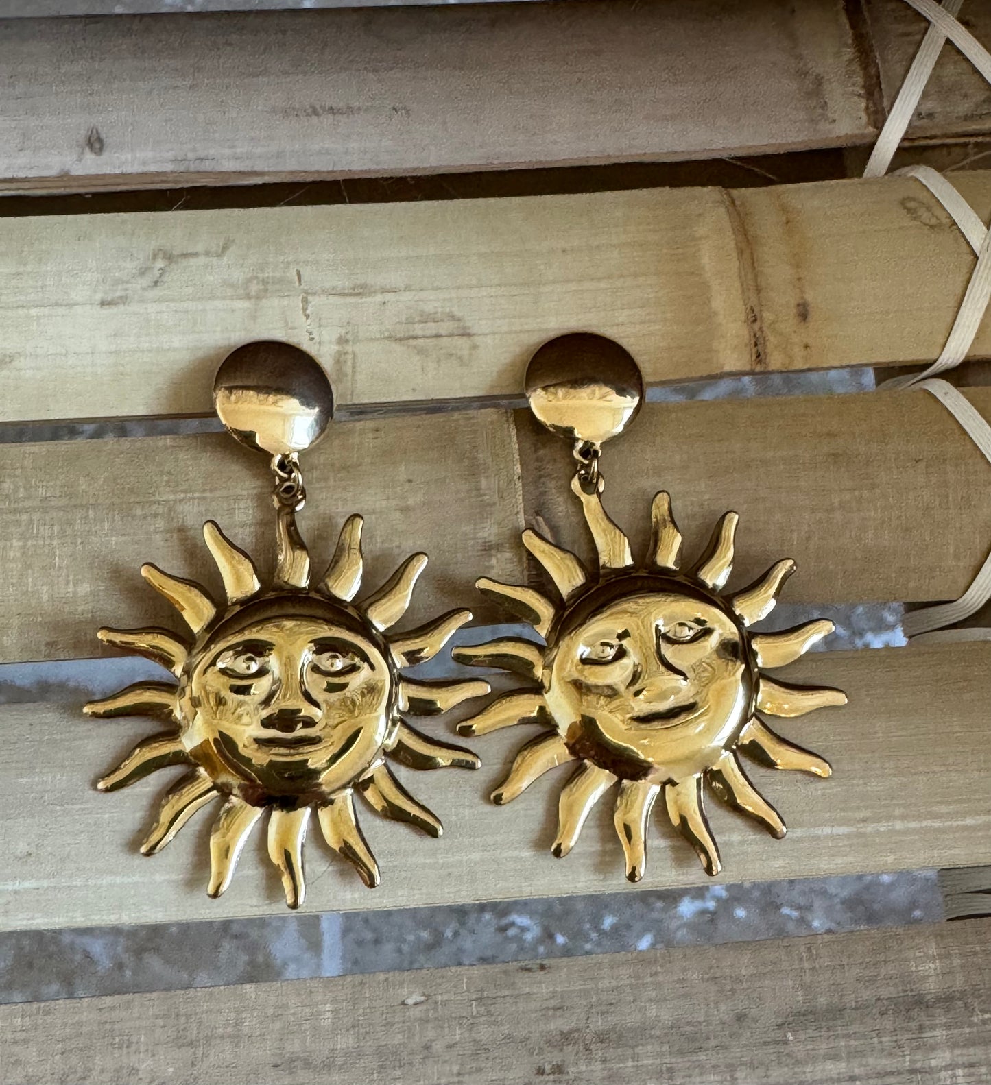 Boucles d'oreilles avec grand soleil bohème