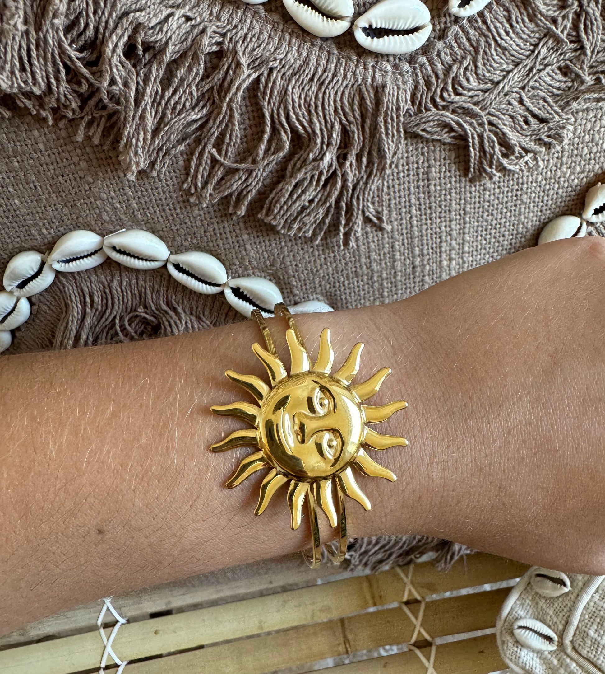 Bracelet jonc avec soleil bohème